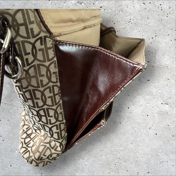 Giani Bernini Signature Shoulder Bag EUC Retails $125 - Picture 8 of 14